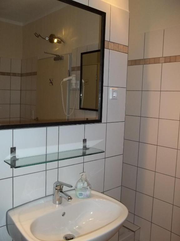 Hostel No 5 Halle  Ngoại thất bức ảnh